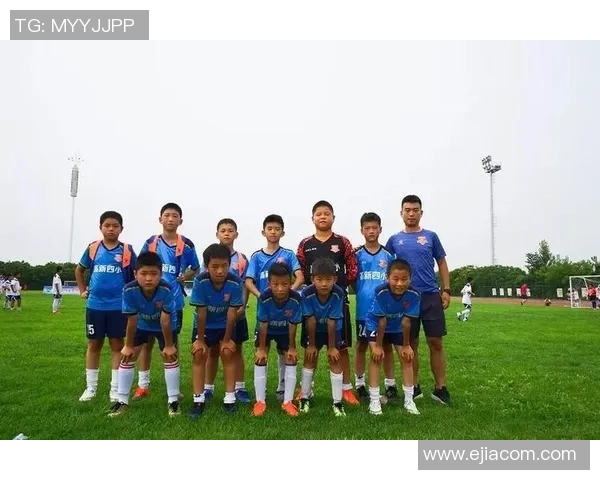 深圳足球队在全国锦标赛中的拼搏历程与荣耀时刻回顾